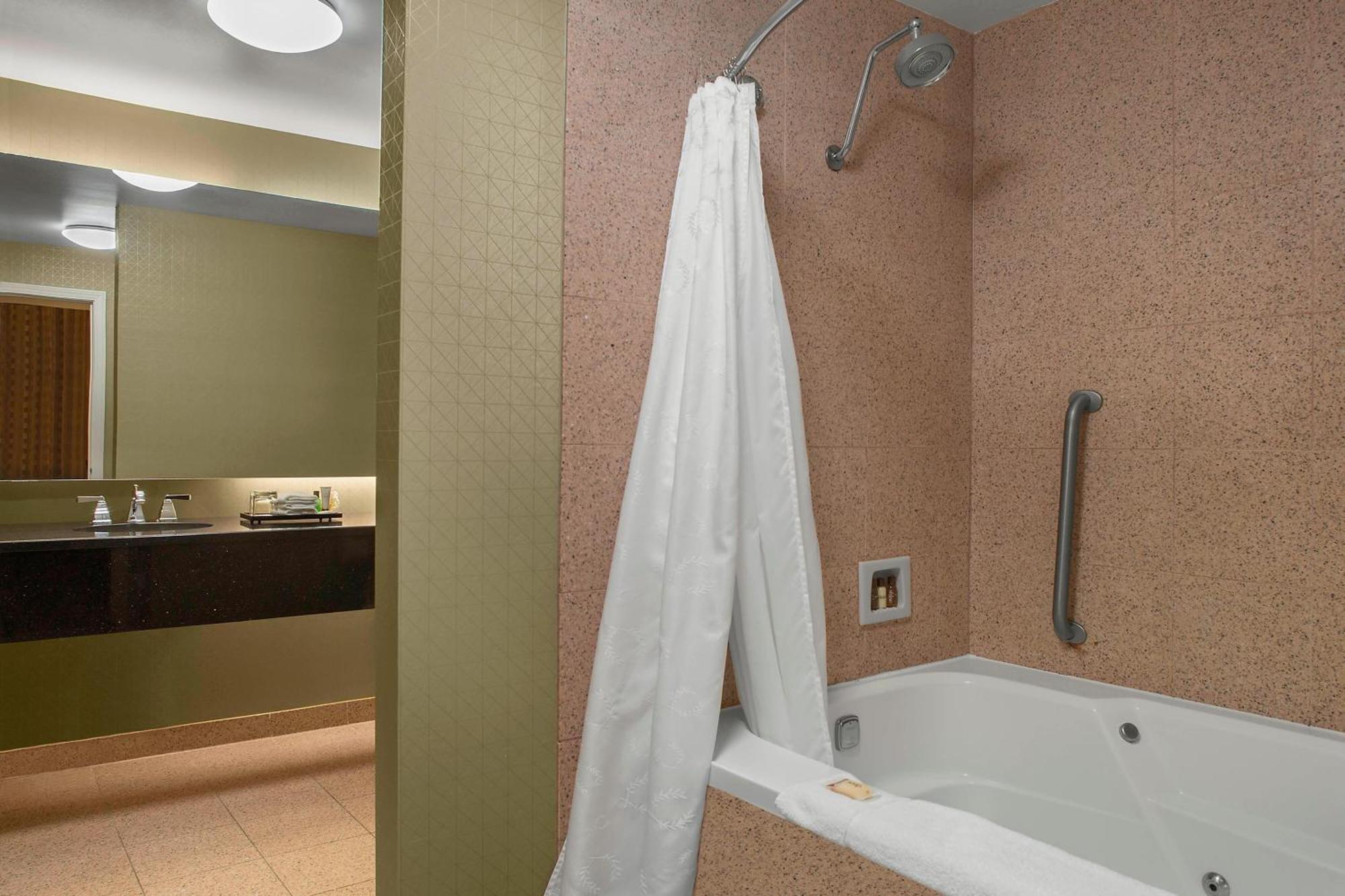เชอราตัน สวีท แอครอน คูยาโฮกา ฟอลล์ Hotel คูยาโฮกา ฟอลส์ ภายนอก รูปภาพ